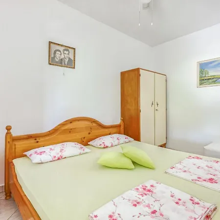 Simplistic Chalet In Poli Nik With Barbecue