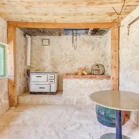 Simplistic Chalet In Poli Nik With Barbecue Policnik