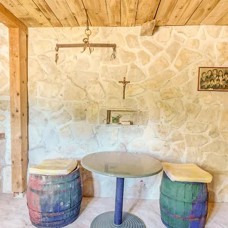 Simplistic Chalet In Poli Nik With Barbecue * Policnik